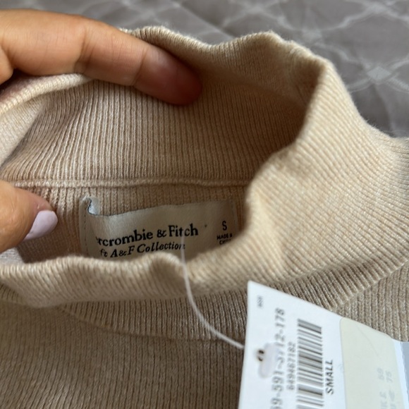 Abercrombie & Fitch Sweater Dress - Picture 5 of 5